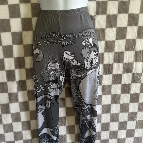 Disney Alice in Wonderland XL/EXTRA LARGE Atheltic Leggings Women’s - Picture 2 of 7